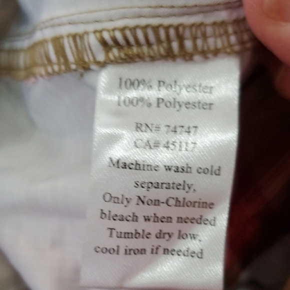 Natural Reflections Red and Tan Plaid Women's Cargo Shorts - Picture 8 of 9